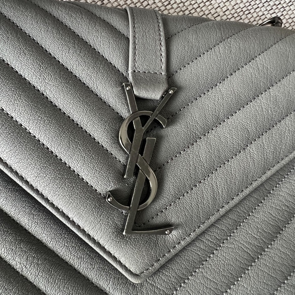 YSL Saint Laurent Medium College Chain Bag in Stone Gray - Picture 4 of 10